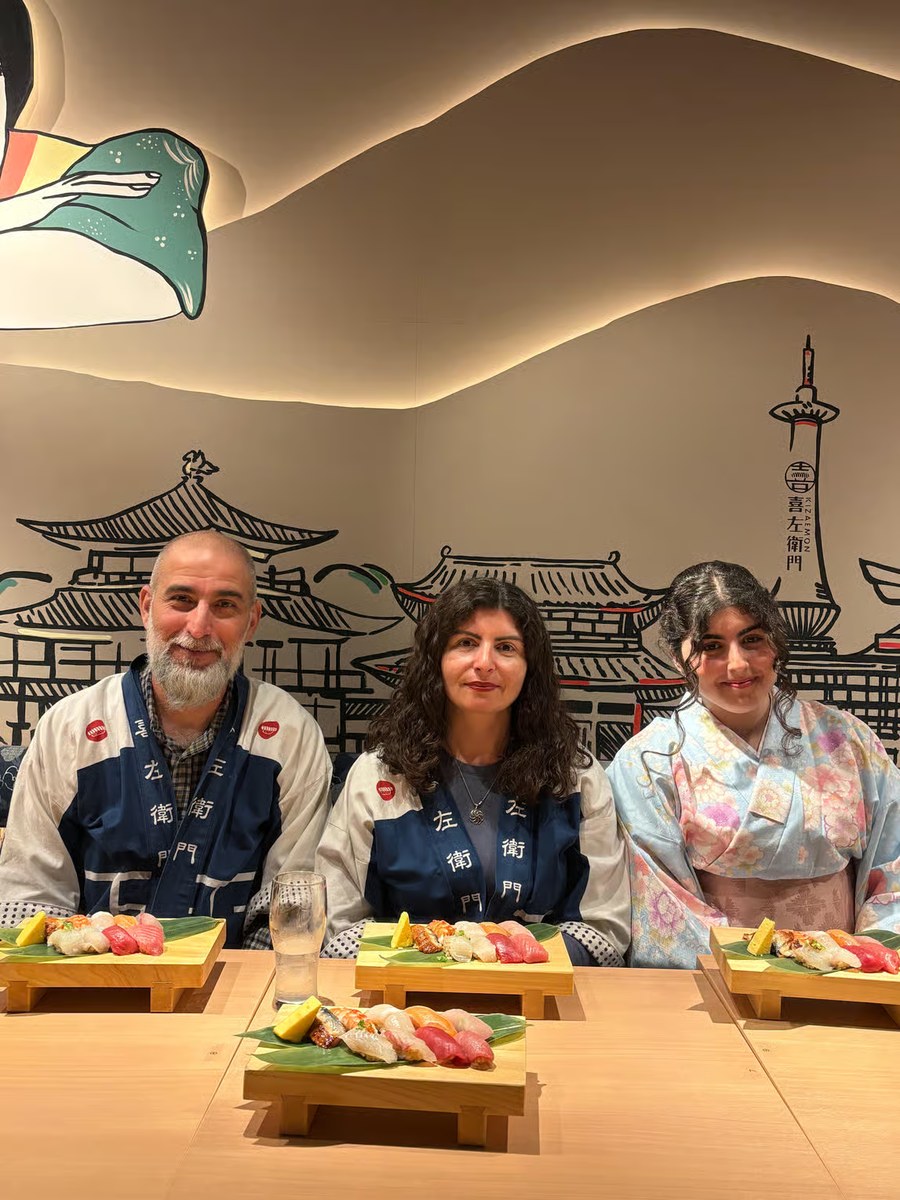 Sushi Kizaemon sushi-making experience for international guests
